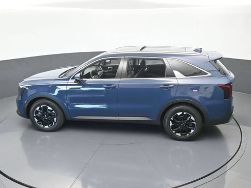 Used 2025 Kia Sorento S w/ Panoramic Sunroof Package FWD image 46