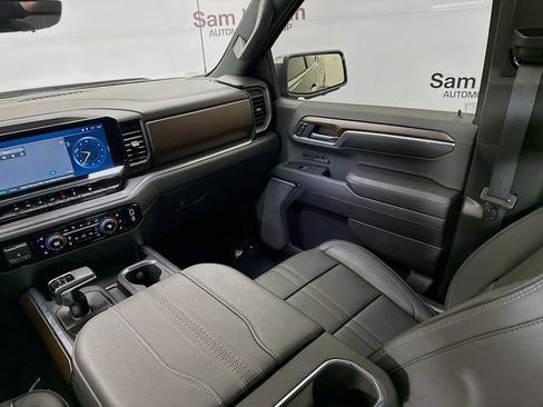 Used 2024 Chevrolet Silverado 1500 High Country w/ Technology Package image 27