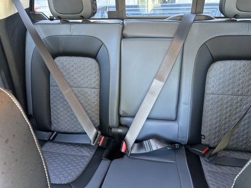 Used 2022 Chevrolet Colorado Z71 image 13