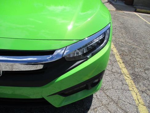Used 2017 Honda Civic Touring image 25