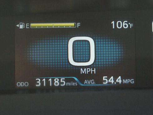 Used 2021 Toyota Prius Prime XLE image 4