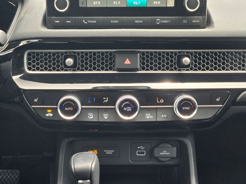 Used 2022 Honda Civic EX image 18