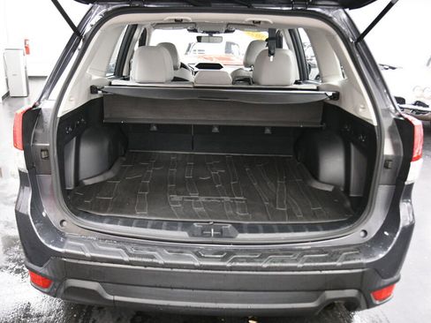 Used 2022 Subaru Forester Base image 21
