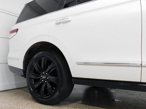 Used 2024 Lincoln Navigator Reserve w/ Equipment Group 201A image 10