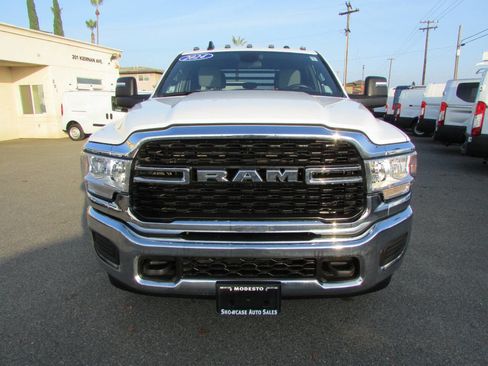 Used 2024 RAM 3500 SLT w/ Quick Order Package 2YG SLT image 3