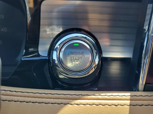 Certified 2022 Lincoln Corsair Reserve w/ Sport Package AWD/4WD image 28