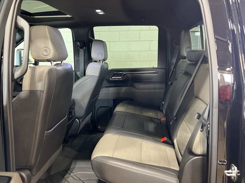 Used 2024 Chevrolet Silverado 2500 ZR2 w/ Technology Package image 36