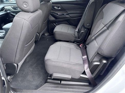 Used 2023 Chevrolet Traverse LT image 24