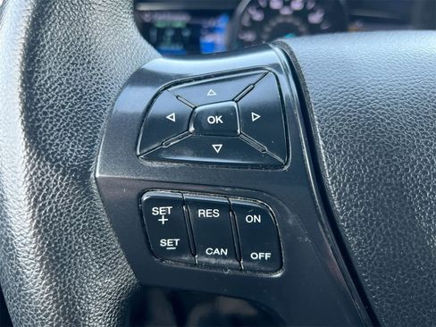 Used 2017 Ford Explorer XLT w/ Equipment Group 202A image 23