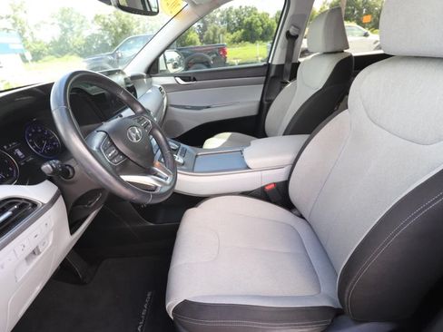 Used 2020 Hyundai Palisade SEL FWD image 2