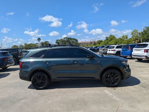 Certified 2023 Kia Sorento S w/ Panoramic Sunroof Package AWD/4WD image 9