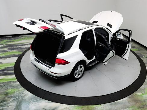 Used 2018 Mercedes-Benz GLE 350 image 40