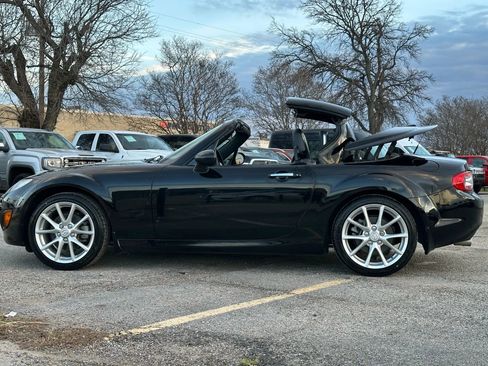 Used 2012 MAZDA MX-5 Miata Grand Touring w/ Premium Pkg image 17