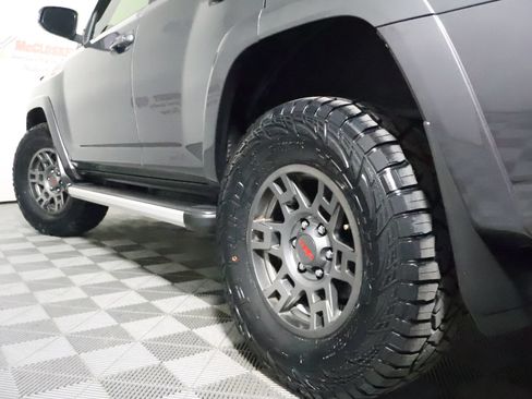 Used 2020 Toyota 4Runner TRD Off-Road Premium w/ Moonroof Package AWD/4WD image 10
