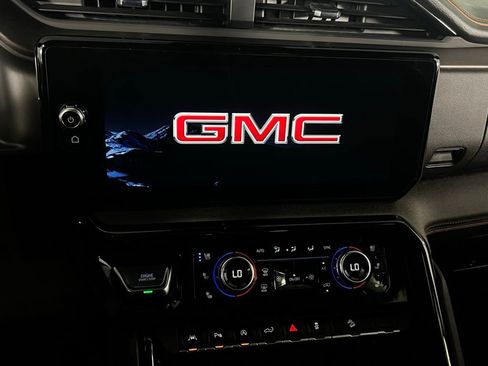 Used 2025 GMC Sierra 1500 AT4 w/ AT4 Premium Package AWD/4WD image 22
