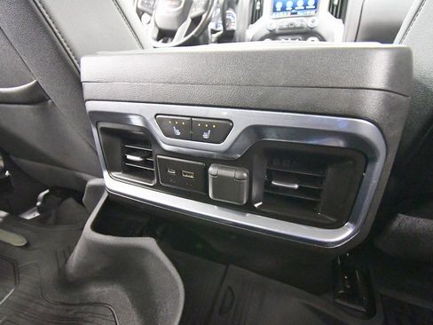 Used 2022 GMC Sierra 3500 SLT w/ SLT Premium Package image 17