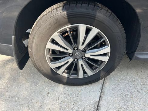 Used 2020 Nissan Pathfinder S FWD image 26