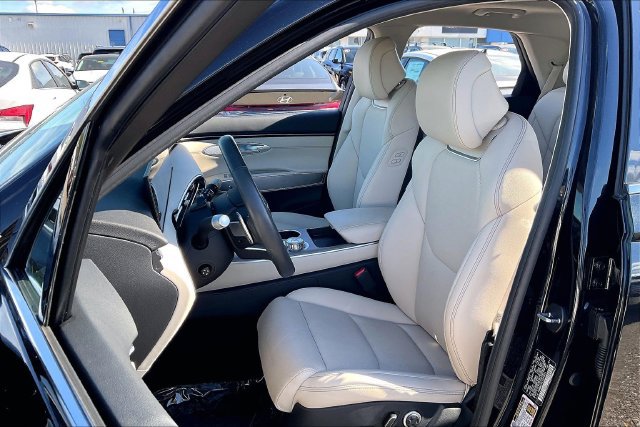 Certified 2026 Genesis GV70 2.5T Select AWD/4WD image 27