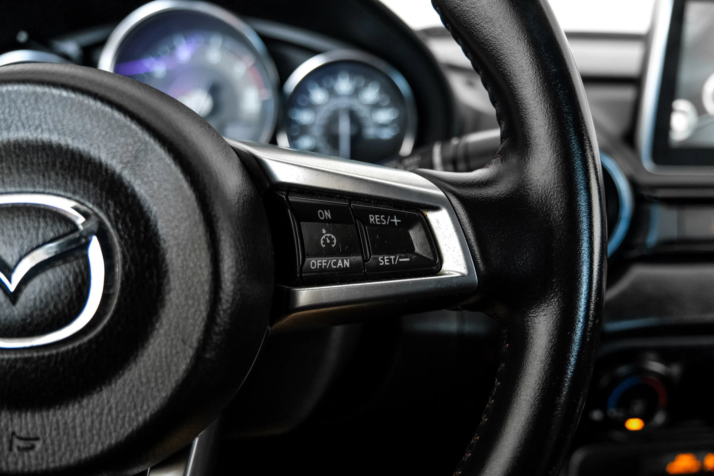 Used 2016 MAZDA MX-5 Miata Club RWD image 16
