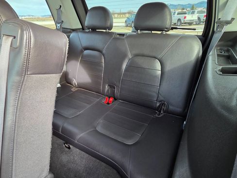 Used 2004 Ford Explorer Limited image 19
