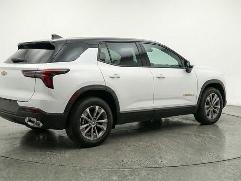 Used 2025 Chevrolet Equinox LT image 9