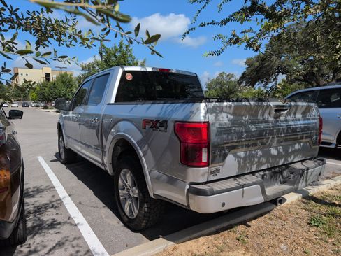 Used 2019 Ford F150 Platinum w/ Equipment Group 701A Luxury AWD/4WD image 4