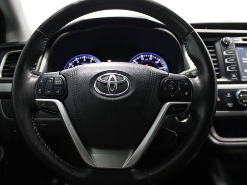 Used 2018 Toyota Highlander Limited Platinum AWD/4WD image 33