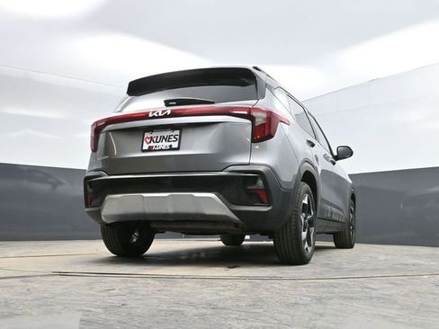 Used 2025 Kia Seltos S image 46