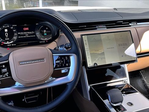 New 2026 Land Rover Range Rover SE image 7