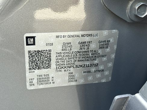 Certified 2019 GMC Acadia Denali w/ Technology Package FWD image 37