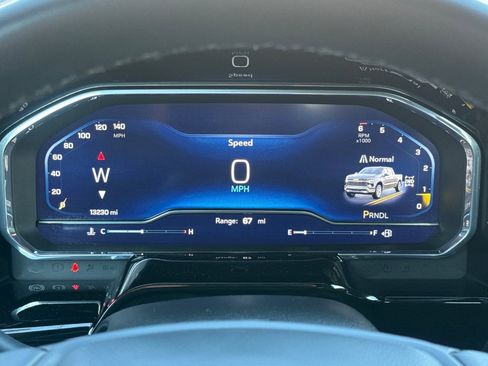 Used 2024 Chevrolet Silverado 1500 LT image 37