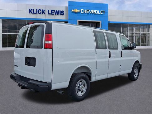 New 2025 Chevrolet Express 3500 w/ Driver Convenience Package image 5