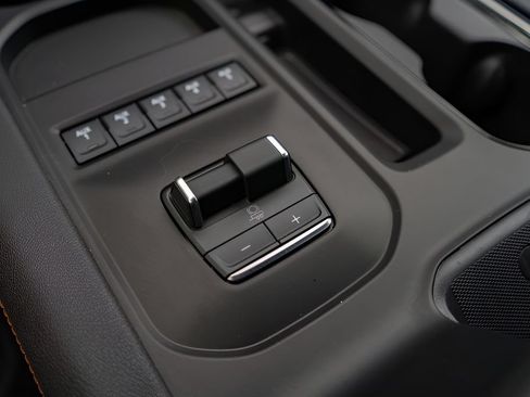 New 2026 GMC Sierra 2500 AT4 w/ AT4 Premium Plus Package AWD/4WD image 13