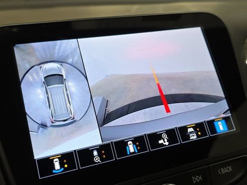 Used 2023 Chevrolet Equinox RS FWD image 23