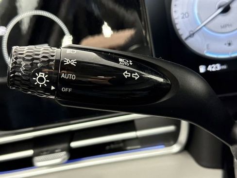 New 2026 Hyundai Elantra Limited image 23