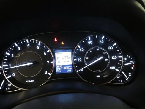 Used 2018 Nissan Armada Platinum w/ Captain Seat Package RWD image 20
