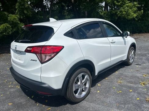 Used 2017 Honda HR-V EX image 5