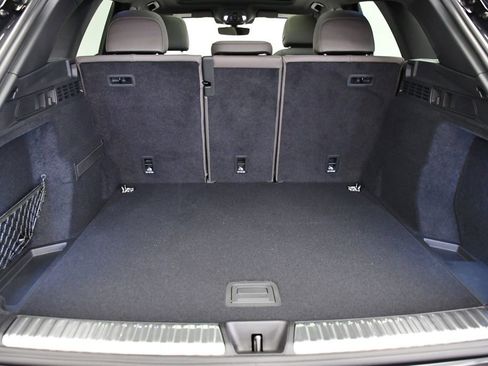 Used 2025 Audi Q5 Premium w/ Convenience Package image 53