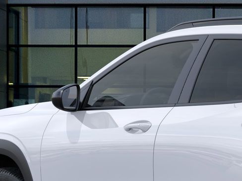 New 2026 Chevrolet Trax LT w/ Driver Confidence Package FWD image 12