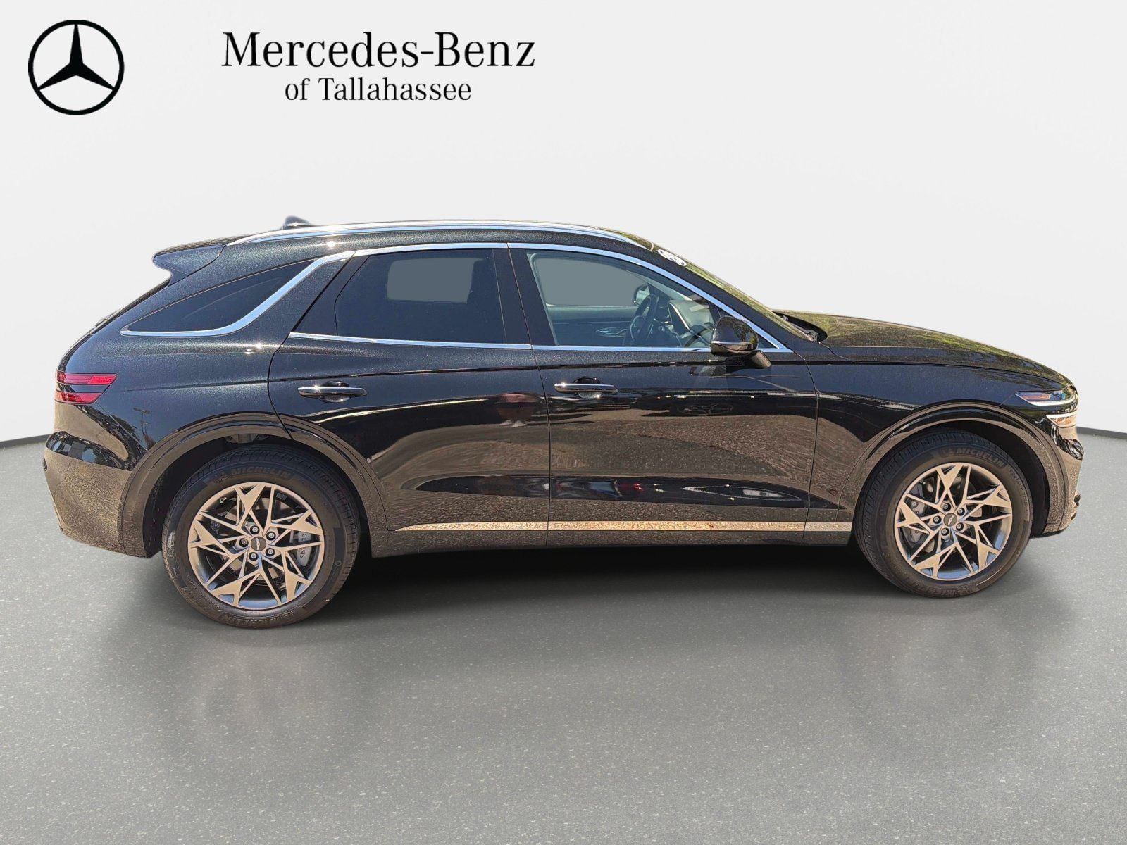 Used 2023 Genesis GV70 2.5T w/ Select Package AWD/4WD image 4
