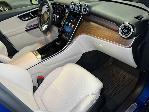 Certified 2025 Mercedes-Benz GLC 300 4MATIC image 11