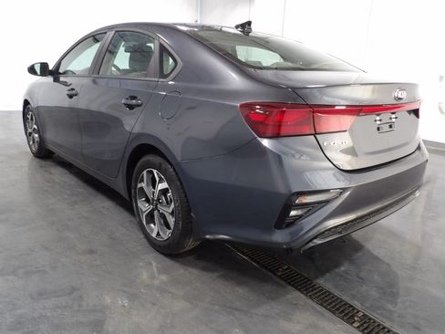 Used 2021 Kia Forte LXS FWD image 6