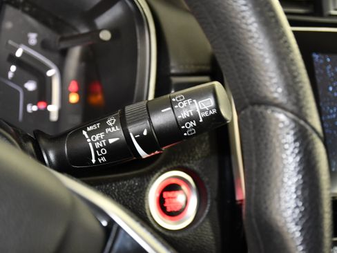 Used 2021 Honda CR-V Special Edition image 16