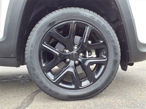 Certified 2023 Jeep Renegade Altitude w/ Convenience Group I image 9