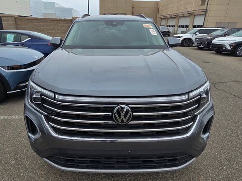 Used 2024 Volkswagen Atlas SE image 8