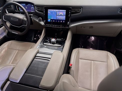 Used 2022 Jeep Wagoneer Series I w/ Convenience Group I image 12