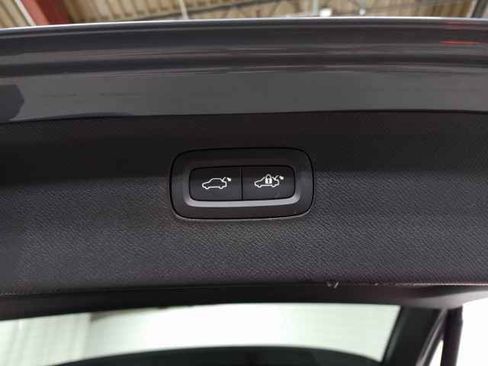 Certified 2023 Volvo XC90 B6 Core w/ Protection Package Premier image 12