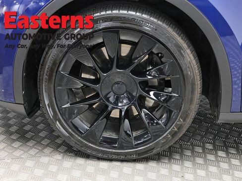 Used 2023 Tesla Model Y Long Range AWD/4WD image 26