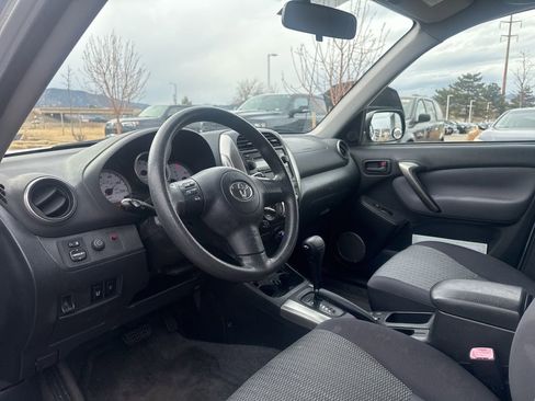 Used 2005 Toyota RAV4 2WD image 24