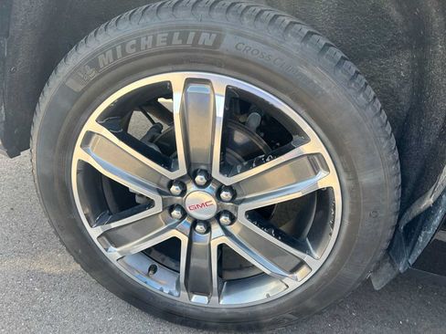 Used 2019 GMC Acadia Denali w/ Technology Package AWD/4WD image 13